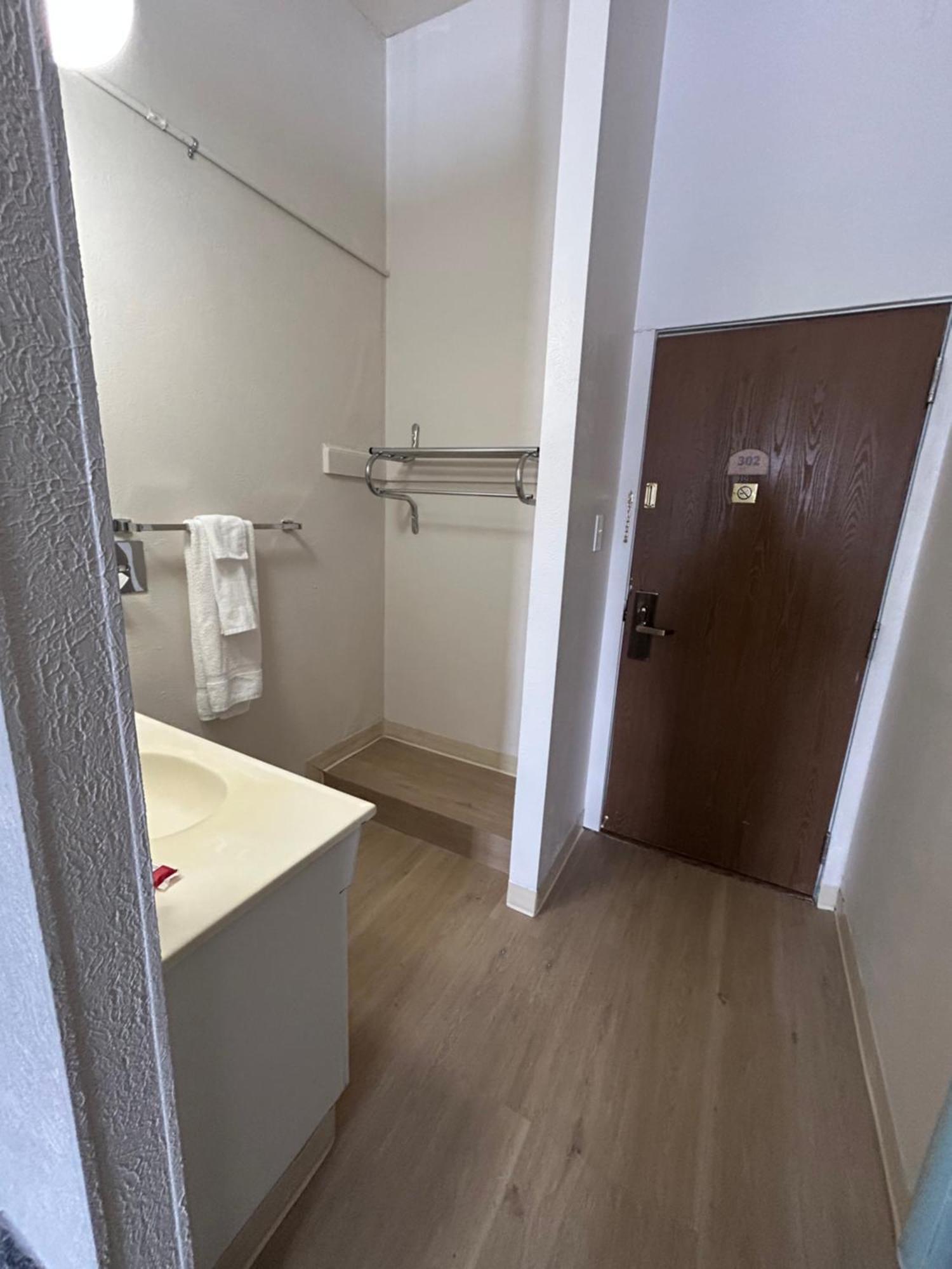 Studio Apartments Sterling Eksteriør bilde
